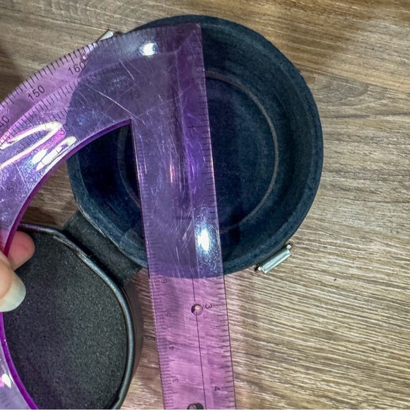 Vintage Olympus OM System Hard Sided Camera Lens Storage Case Zuiko 35mm f/2.8 - Picture 10 of 10